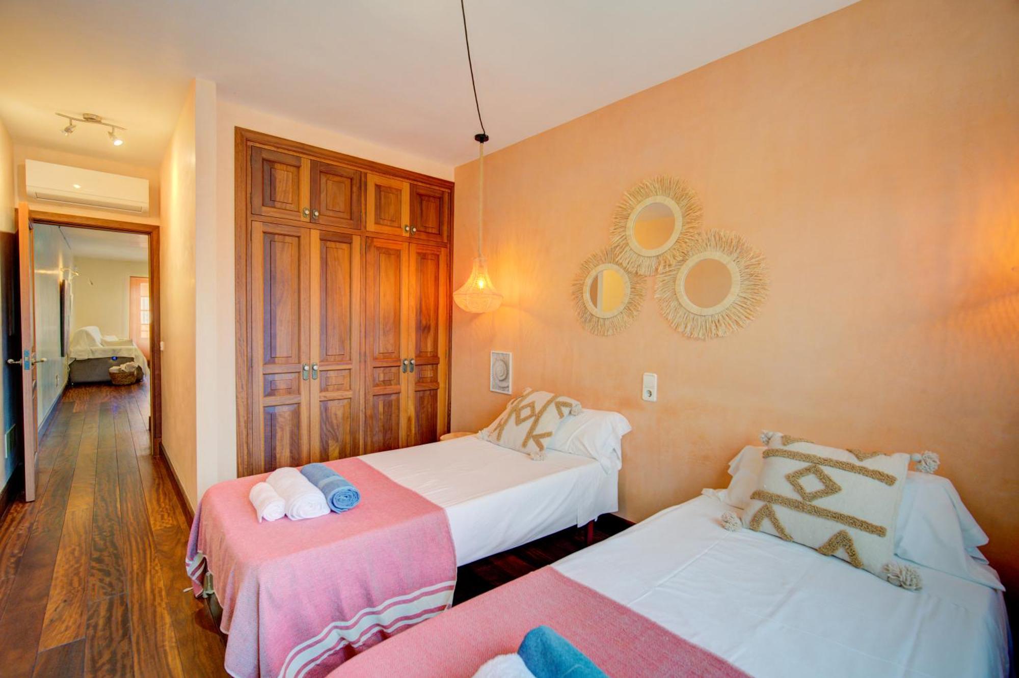 Villa Casa Boutique Xalam " Piscina Climatizada, Jacuzzi, Billar " Sant Lluís Esterno foto