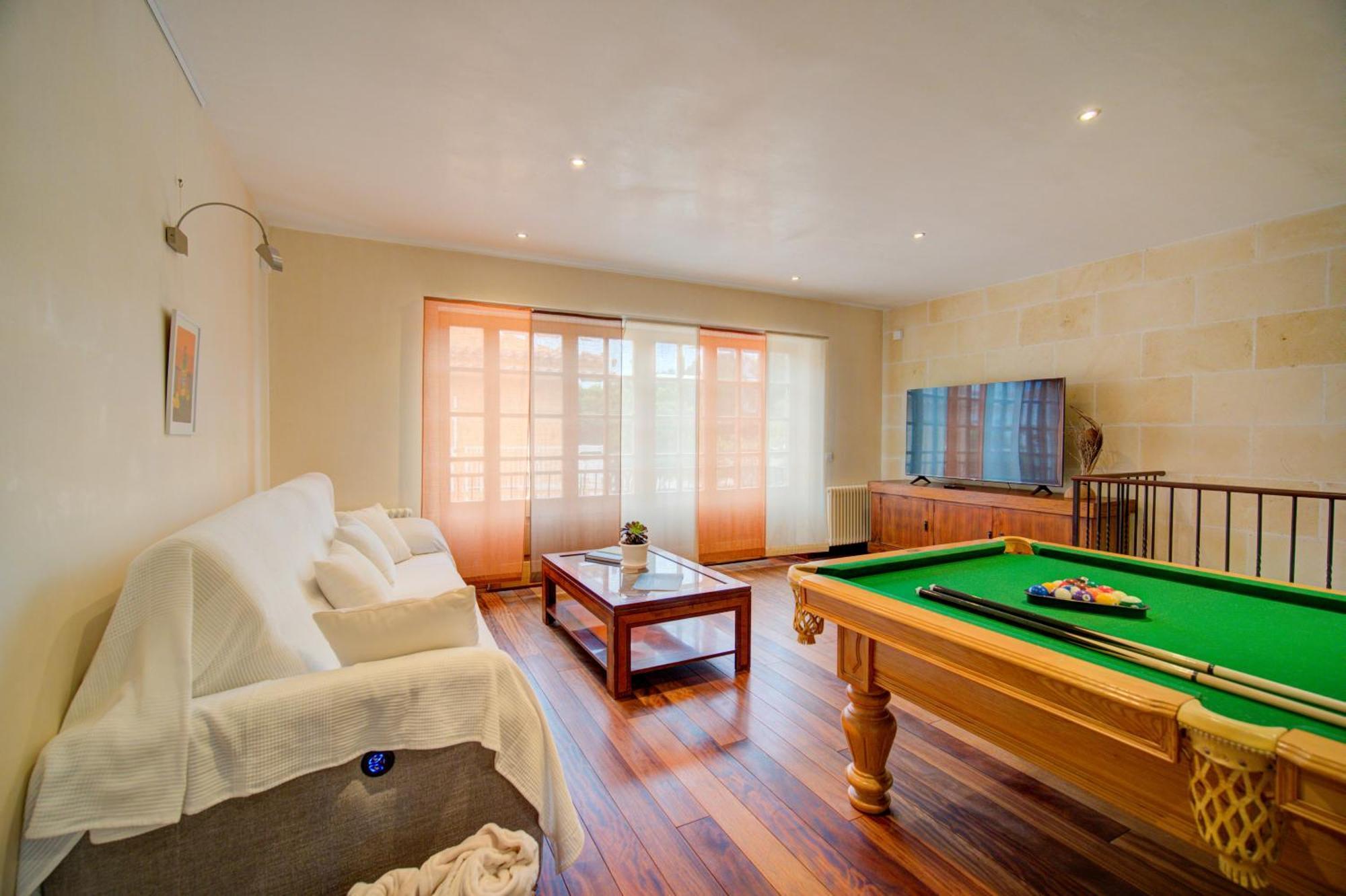 Villa Casa Boutique Xalam " Piscina Climatizada, Jacuzzi, Billar " Sant Lluís Esterno foto